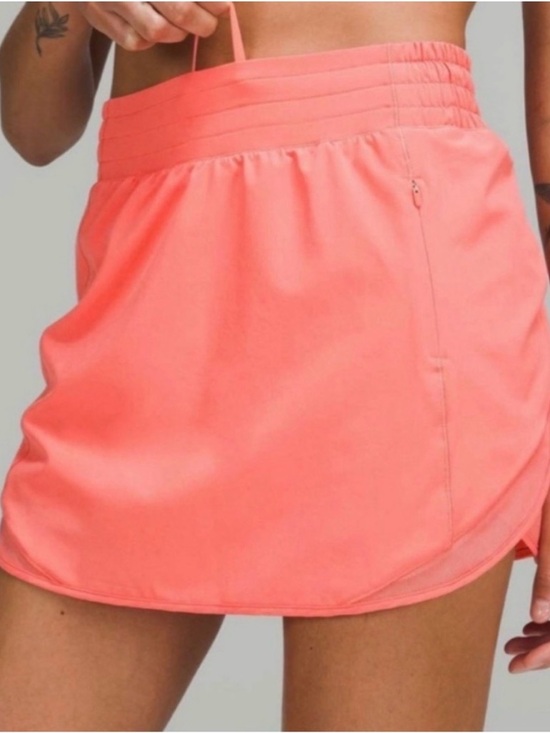 lululemon athletica Pants - Lululemon Hotty Hot High-Rise Skirt
Style: W8AE7R 
Size: 4